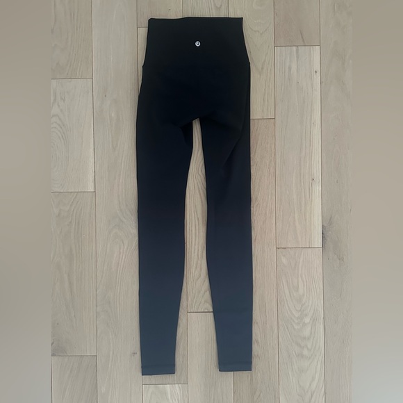 Lululemon new without tags size 2 - Picture 2 of 12